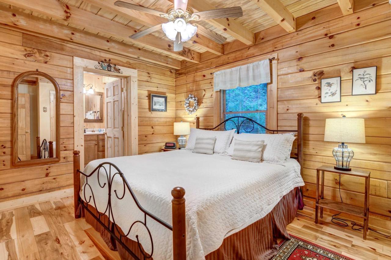 Waynesville Cabin With Covered Deck And Fire Pit! Lake Junaluska Buitenkant foto