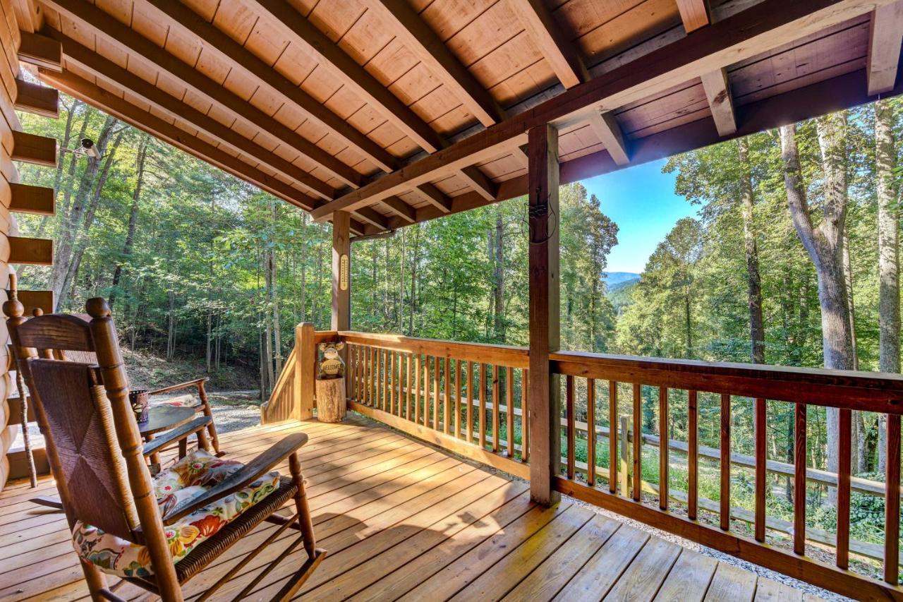 Waynesville Cabin With Covered Deck And Fire Pit! Lake Junaluska Buitenkant foto