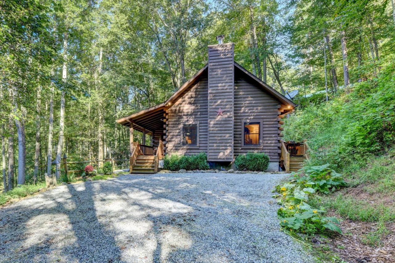 Waynesville Cabin With Covered Deck And Fire Pit! Lake Junaluska Buitenkant foto