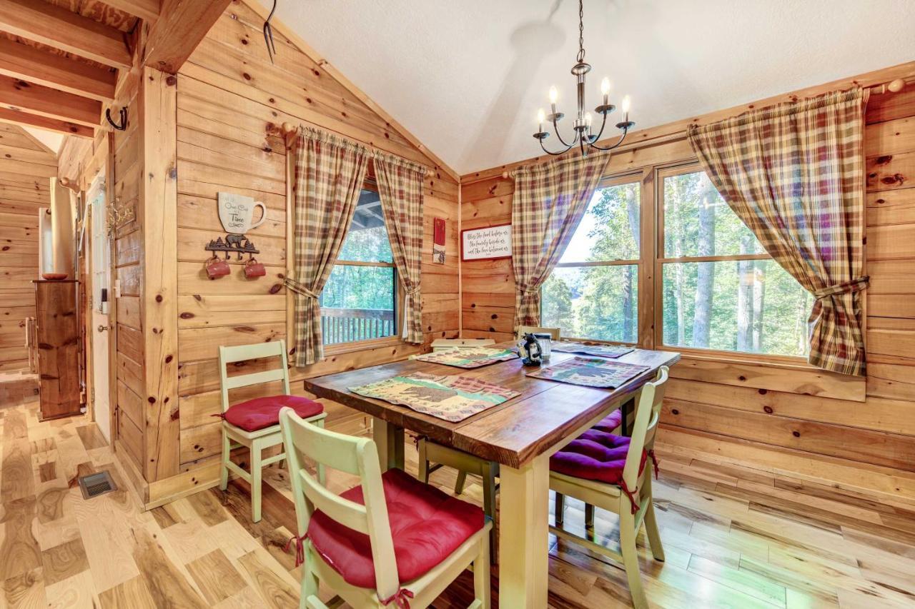Waynesville Cabin With Covered Deck And Fire Pit! Lake Junaluska Buitenkant foto