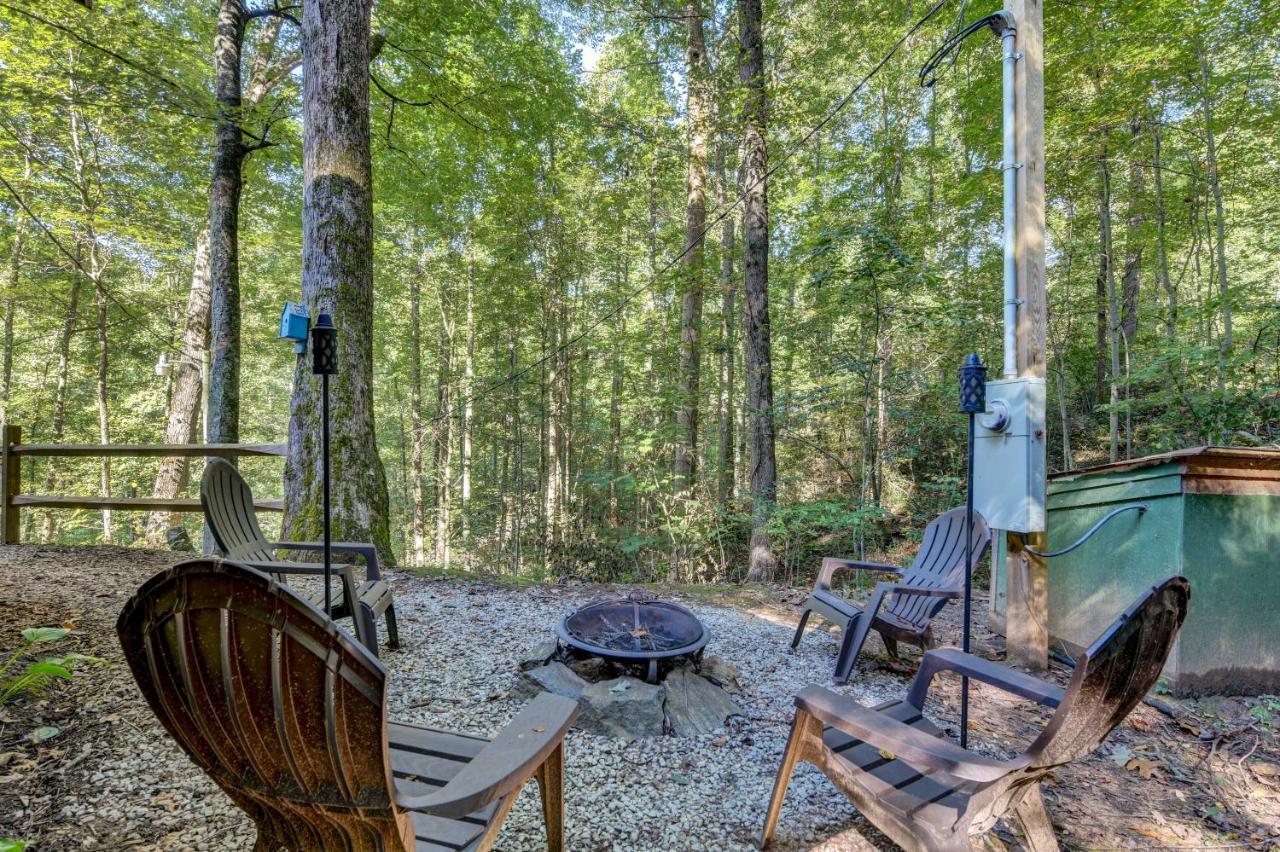 Waynesville Cabin With Covered Deck And Fire Pit! Lake Junaluska Buitenkant foto