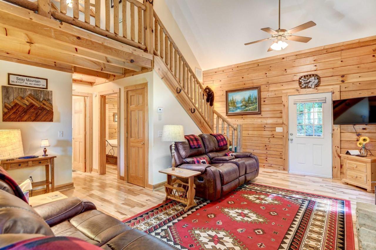 Waynesville Cabin With Covered Deck And Fire Pit! Lake Junaluska Buitenkant foto