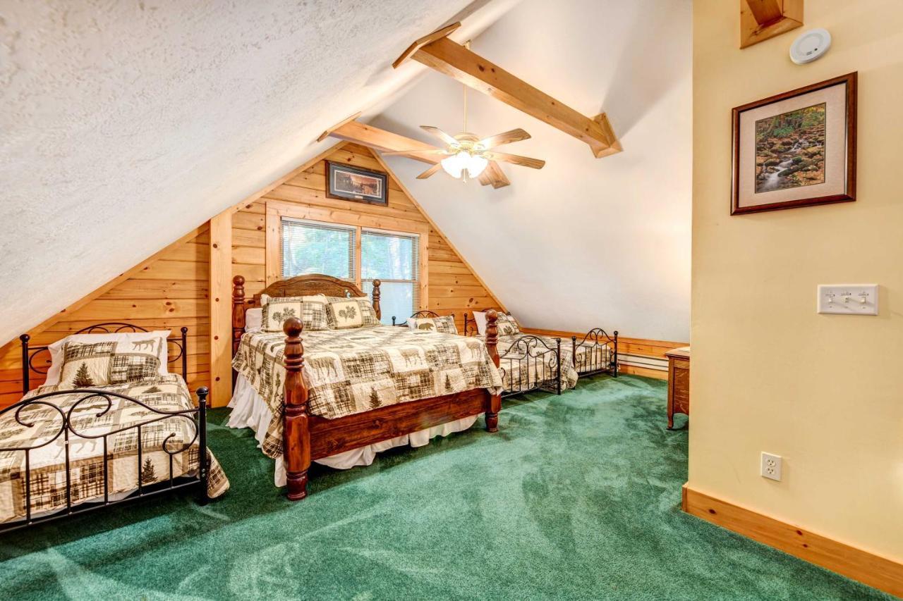 Waynesville Cabin With Covered Deck And Fire Pit! Lake Junaluska Buitenkant foto